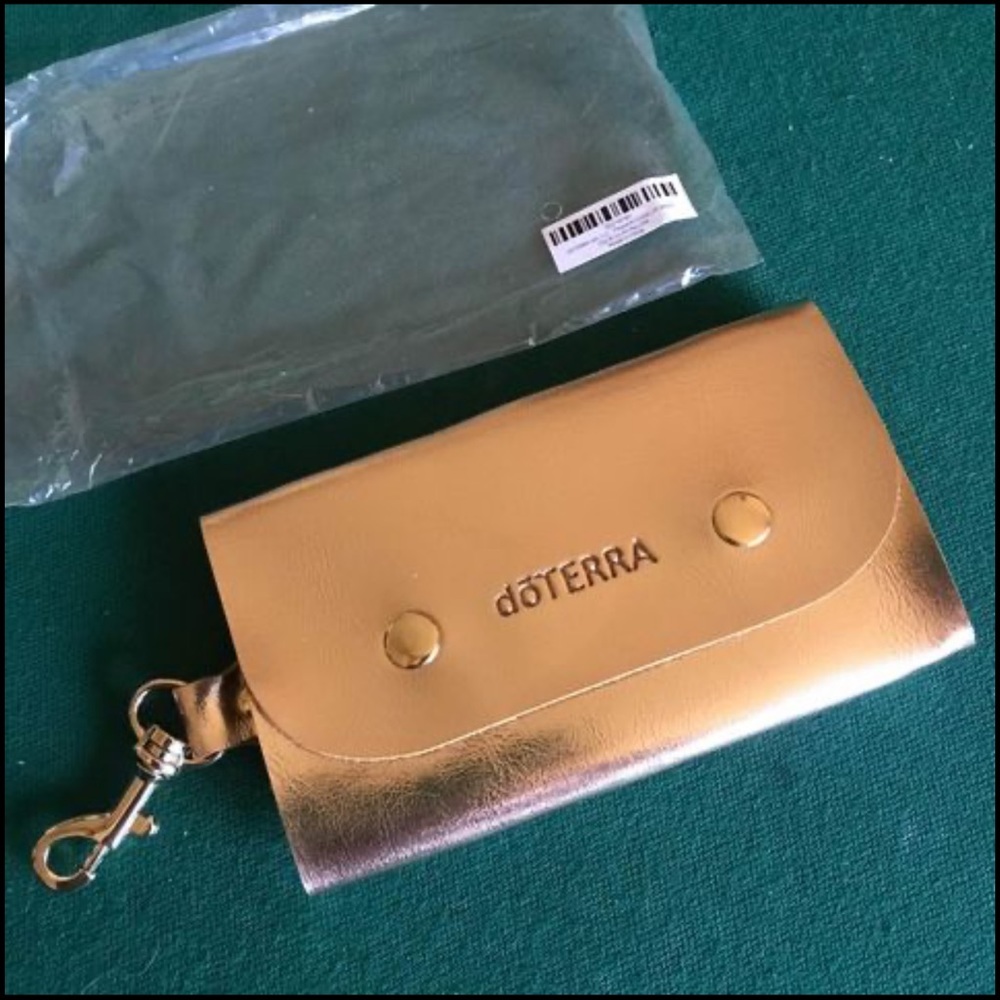 Rare Find! Clutch/keychain carry wallet for essential oils and ID/credit cards